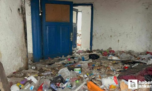 Eskişehir'de, 2 sene önce temizlenen çöp ev yine oldu