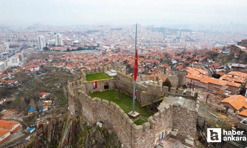 Ankara'da milli yas nedeniyle bayraklar yarıya indirildi