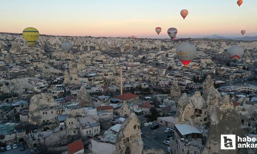Kapadokya'nın dünyaca ünlü sıcak hava balonları, 2024'te rekora ulaştı