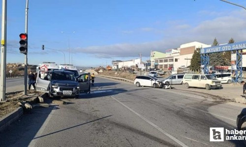 Akyurt'ta iki otomobil çarpıştı: 6 kişi yaralandı