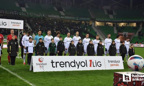 MKE Ankaragücü 9 kişi tamamladığı maçta Sakaryaspor ile 2-2 berabere kaldı
