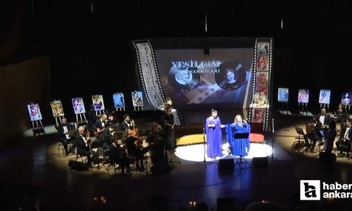 Ankara'da özel konserde Yeşilçam rüzgarı esti!
