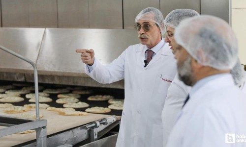 Başkan Beşikcioğlu Halk Ekmek Fabrikası'nda incelemelerde bulundu