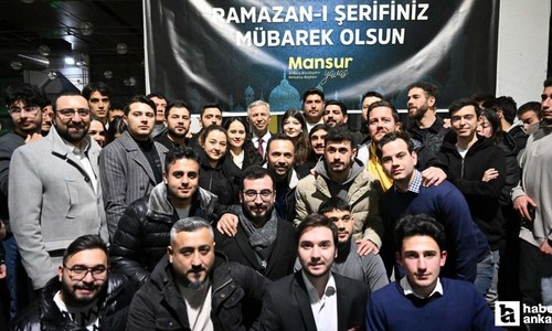 Mansur Yavaş ilk sahuru gençlerle beraber yaptı!