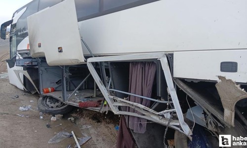 Ankara’da şehirlerarası yolcu otobüsü kaza yaptı: 5’i ağır 16 yaralı