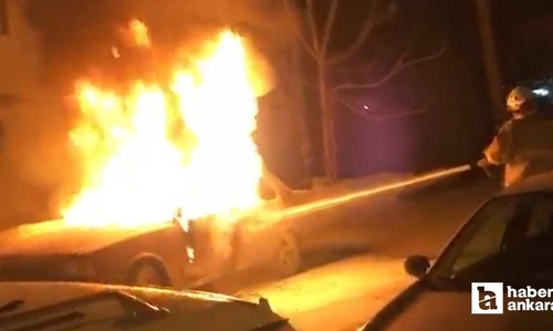 Kırıkkale'de park halindeki otomobil alev alev yandı