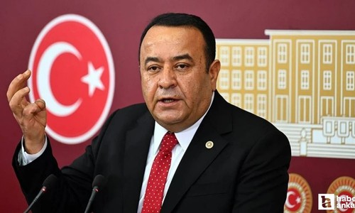 Eski İYİ Partili Adnan Beker CHP'ye katıldı