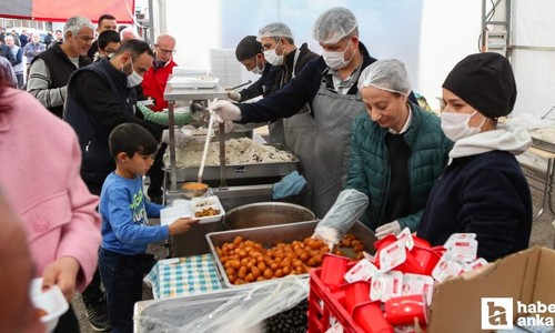 Etimesgut Belediyesi'nin iftar çadırlarında Ramazan eğlenceleri düzenleniyor