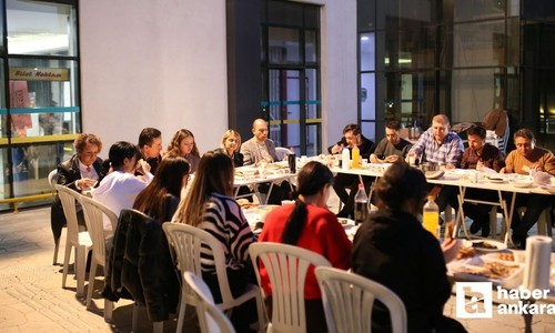 Etimesgut Belediyesi Engelsiz Yaşam Merkezi personeli, iftar sofrasında buluştu