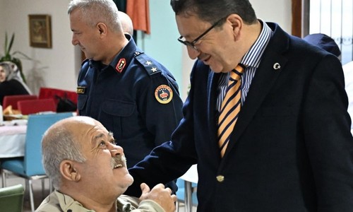 Altındağ Belediye Başkanı Tiryaki, huzurevi sakinleriyle iftar yaptı