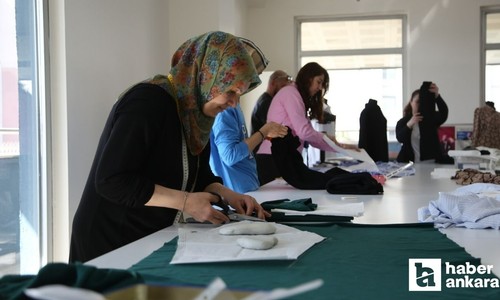 Etimesgut Belediyesi, ihtiyaç sahibi çocuklara kıyafet üretiyor