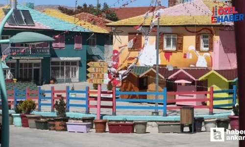 Ankara’nın bu köyü bir başka: Renkleriyle adeta kendine çekiyor!