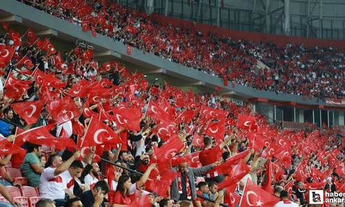 Milli Takım Macaristan karşısında avantajı kapmak istiyor
