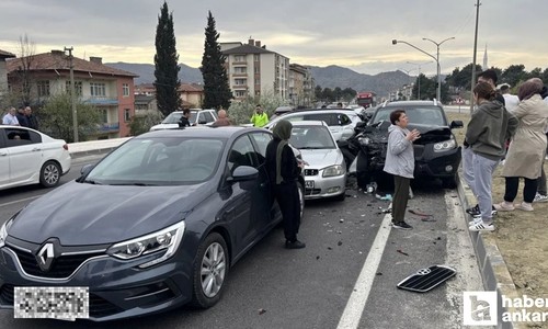 Çorum Osmancık'ta zincirleme trafik  kazası: 4 yaralı
