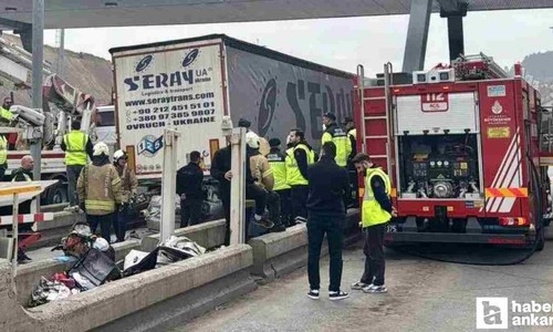 Pendik gişelerde otomobil tıra çarptı: Çok sayıda kişi öldü