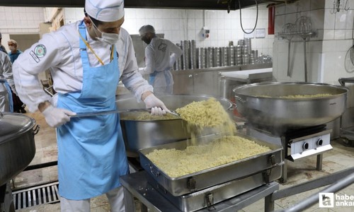 Etimesgut Belediyesi aşevi hizmeti devam ediyor