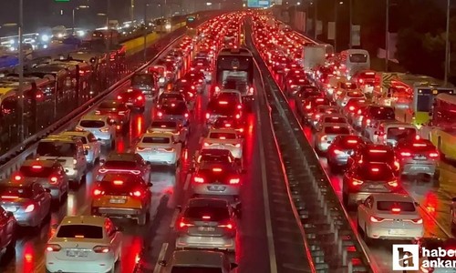 İstanbul'da bayram tatilinin son gününde trafik yoğunluğu arttı