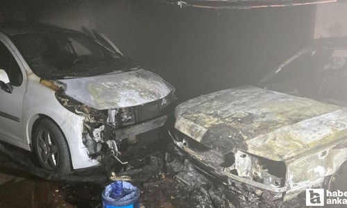 Konya’da kapalı otoparkta çıkan yangında 2 otomobil küle döndü