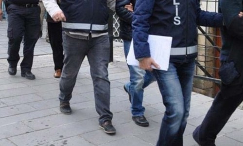 Ankara'da polis-savcı kılığında girip 15 milyon dolandırdılar