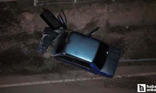 Kırıkkale'de kaza yapan sürücü otomobili ve yaralıları bırakıp kaçtı