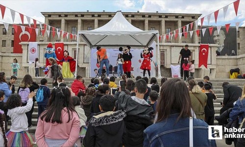 TBMM'deki gösterilerle çocuklar 23 Nisan coşkusunu doyasıya yaşadı