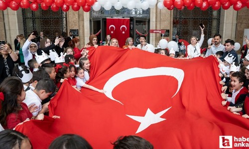 Başkentte 23 Nisan etkinliği:  Çocuklar 15 Temmuz Demokrasi Müzesi'nde buluştular