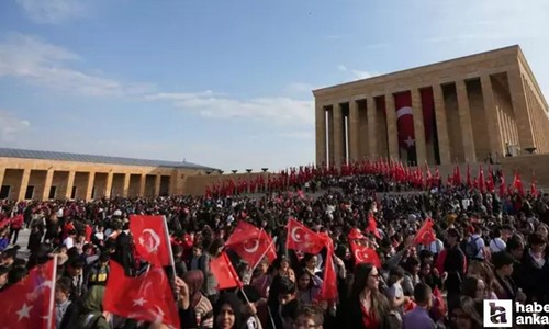 23 Nisan coşkusu Anıtkabir'de yaşandı