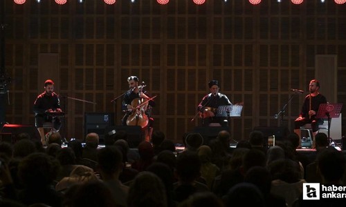 Dombıra şarkısıyla tanınan Arslanbek Sultanbekov Kızılcahamam'da konser verdi
