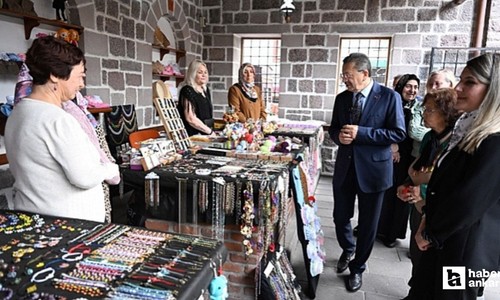 Altındağ Belediyesi El Ürünleri Satış Pazarında Anneler Günü heyecanı