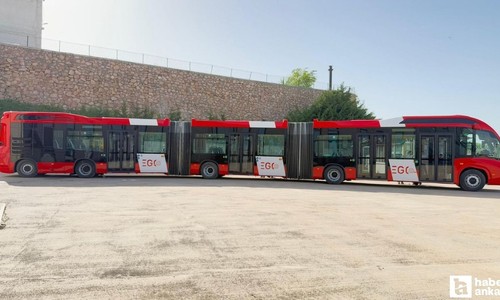 Yakın zamanda Ankara'da hizmet verecek olan metrobüsler gelmeye başladı