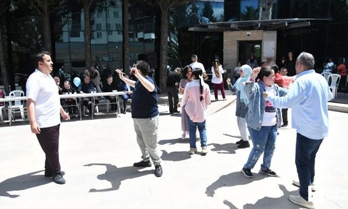 Pursaklar Belediyesi Engelsiz Yaşam Merkezinde eğlence düzenledi