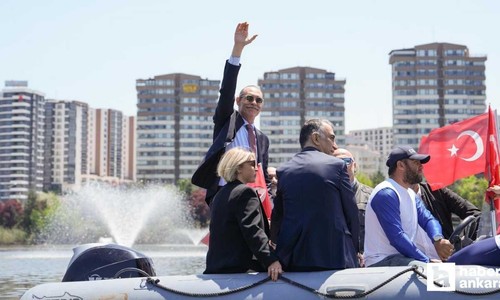 Etimesgut Belediyesinin etkinliğinde yelkenler Cumhuriyet için açıldı