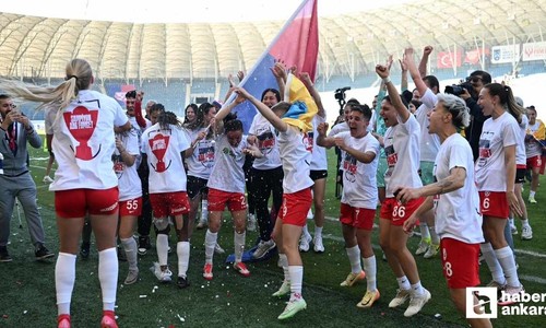 Şampiyon ABB Fomget kupasına kavuşuyor