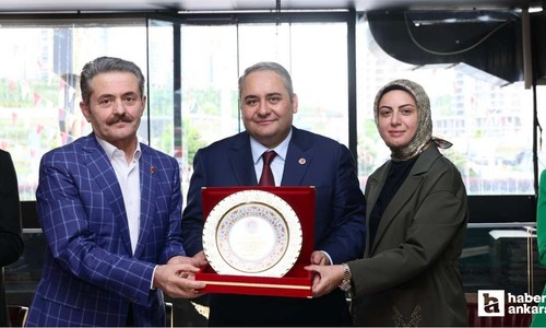 Başkan Mesut Özarslan Keçiörenli muhtarlarla bir araya geldi