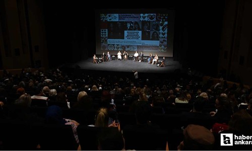 Ünlü oyuncular Ankara'da festival programında söyleşiye katıldılar