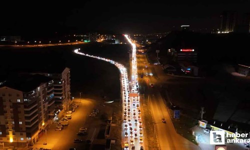 Kırıkkale-Ankara D200 karayolunda tatilin son günü trafik yoğunluğu zirve yaptı