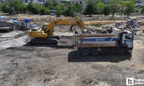 Sincan Belediyesi kaçak yapıları yıkmaya devam ediyor
