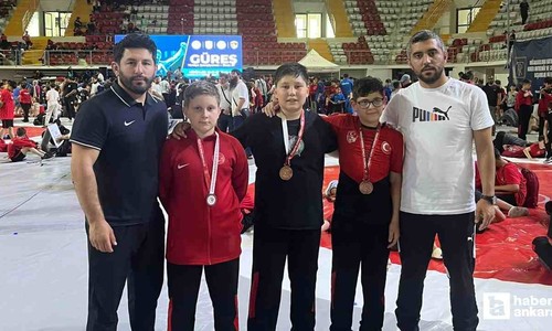 Altındağ Belediyesi'nin minik sporcuları Sivas'tan madalyalarla dönüyorlar