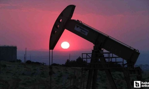 Brent petrolün varil fiyatı yüzde 3'ten fazla geriledi