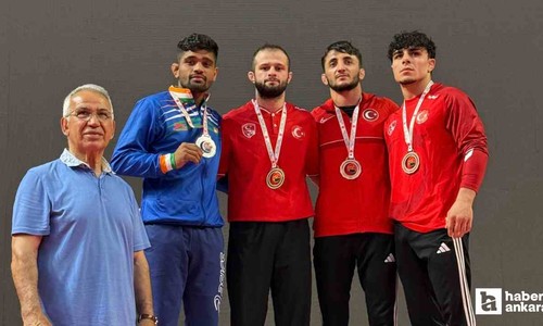ASKİ Spor'un güreşçileri uluslararası turnuvaya damga vurdular