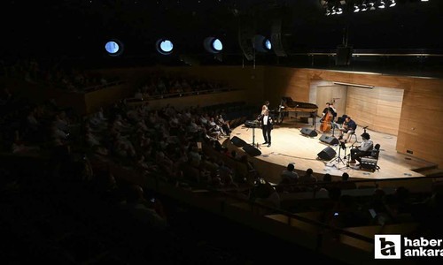 Tenor Aykut Yılmaz'dan CSO Ada Ankara'da 'Napolitango' konseri