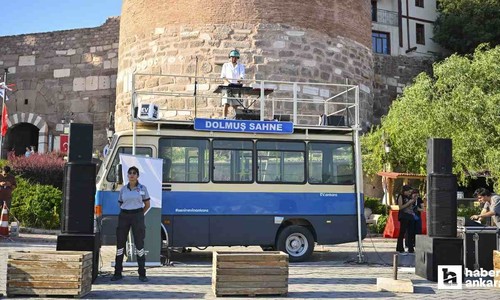 ABB'nin desteklediği Dolmuş Sahne ev sahipliğinde Ankara Kalesi'nde konser