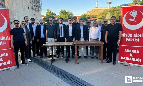 BBP Ankara İl Başkanlığı Hacı Bayram Veli Camii'nde aşure dağıttı