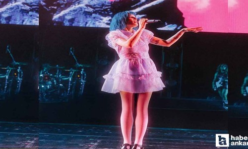 Dünyaca ünlü pop yıldızı Halsey'den Türkiye konseri!