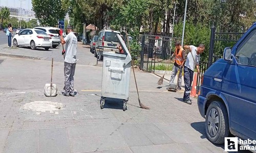 Altındağ Belediyesi temizlik ekipleri Zübeyde Hanım Mahallesi'ni temizledi