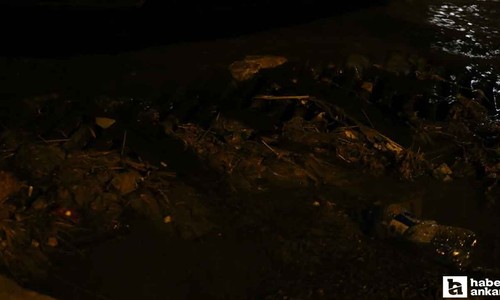 Altındağ'da sağanak yağıştan bir işyerinin tavanı çöktü