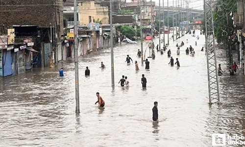 Pakistan'da muson yağışlarında hayatını kaybedenlerin sayısı 200'ü aştı
