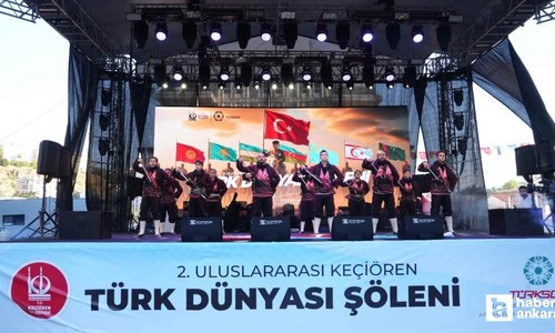 Keçiören Belediyesi'nin Türk Dünyası şöleni etkinliğinde renkli görüntüler