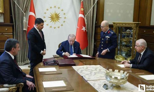 Cumhurbaşkanı Erdoğan imzaladı: 2025 YAŞ kararları açıklandı