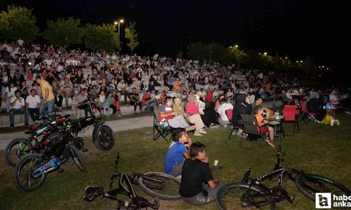 Kahramankazan Belediyesi'nin düzenlediği Yeşilçam Gecesi'ne yoğun ilgi